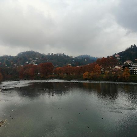 Appartamento Lungo Fiume Turim Exterior foto